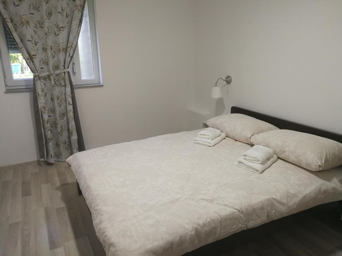 Apartments With A Parking Space Smoljanac, Plitvice - 12345 Εξωτερικό φωτογραφία
