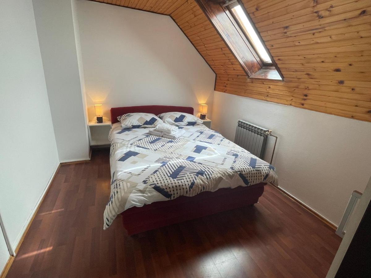 Apartments With A Parking Space Smoljanac, Plitvice - 12345 Εξωτερικό φωτογραφία