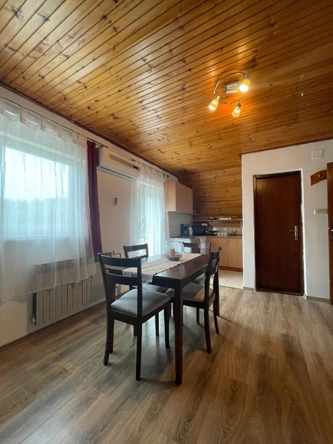 Apartments With A Parking Space Smoljanac, Plitvice - 12345 Εξωτερικό φωτογραφία